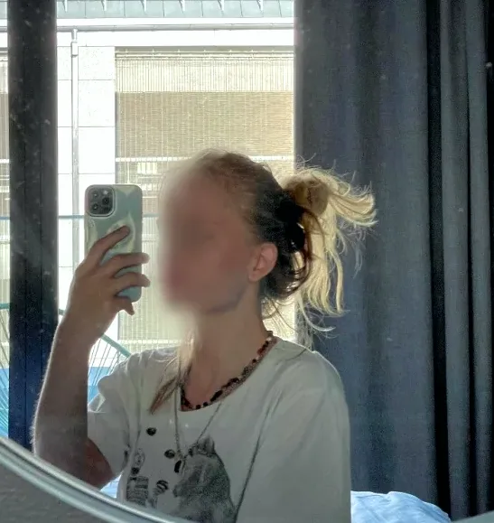 Erisa, 19 anni