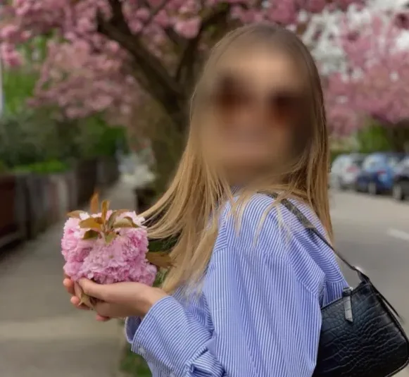 Nawal, 23 anni